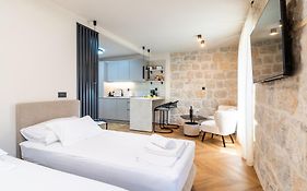 Apartment Centre In Stone House